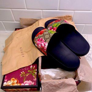 GUCCI Blooms Supreme Floral Slides